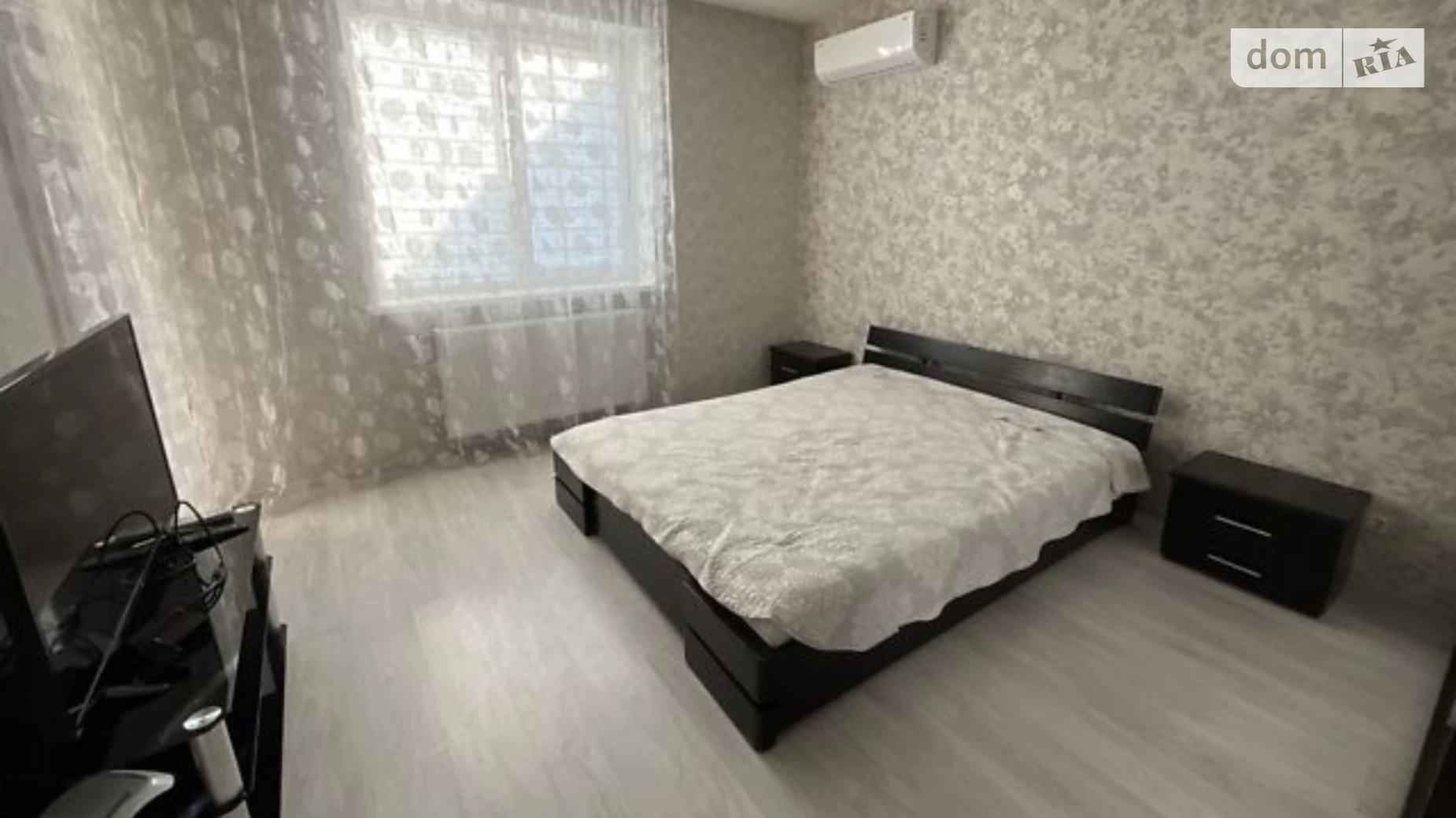 Продается 1-комнатная квартира 45 кв. м в Ужгороде, ул. А. Хиры, 6 - фото 3