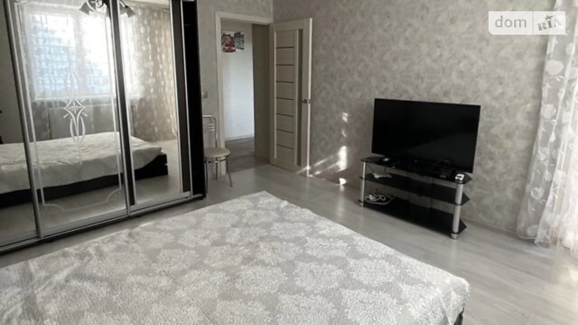 Продается 1-комнатная квартира 45 кв. м в Ужгороде, ул. А. Хиры, 6 - фото 4