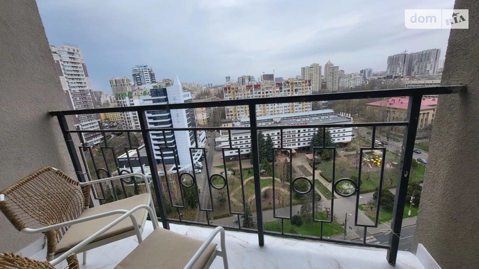 Продается 4-комнатная квартира 206 кв. м в Одессе, ул. Генуэзская - фото 4