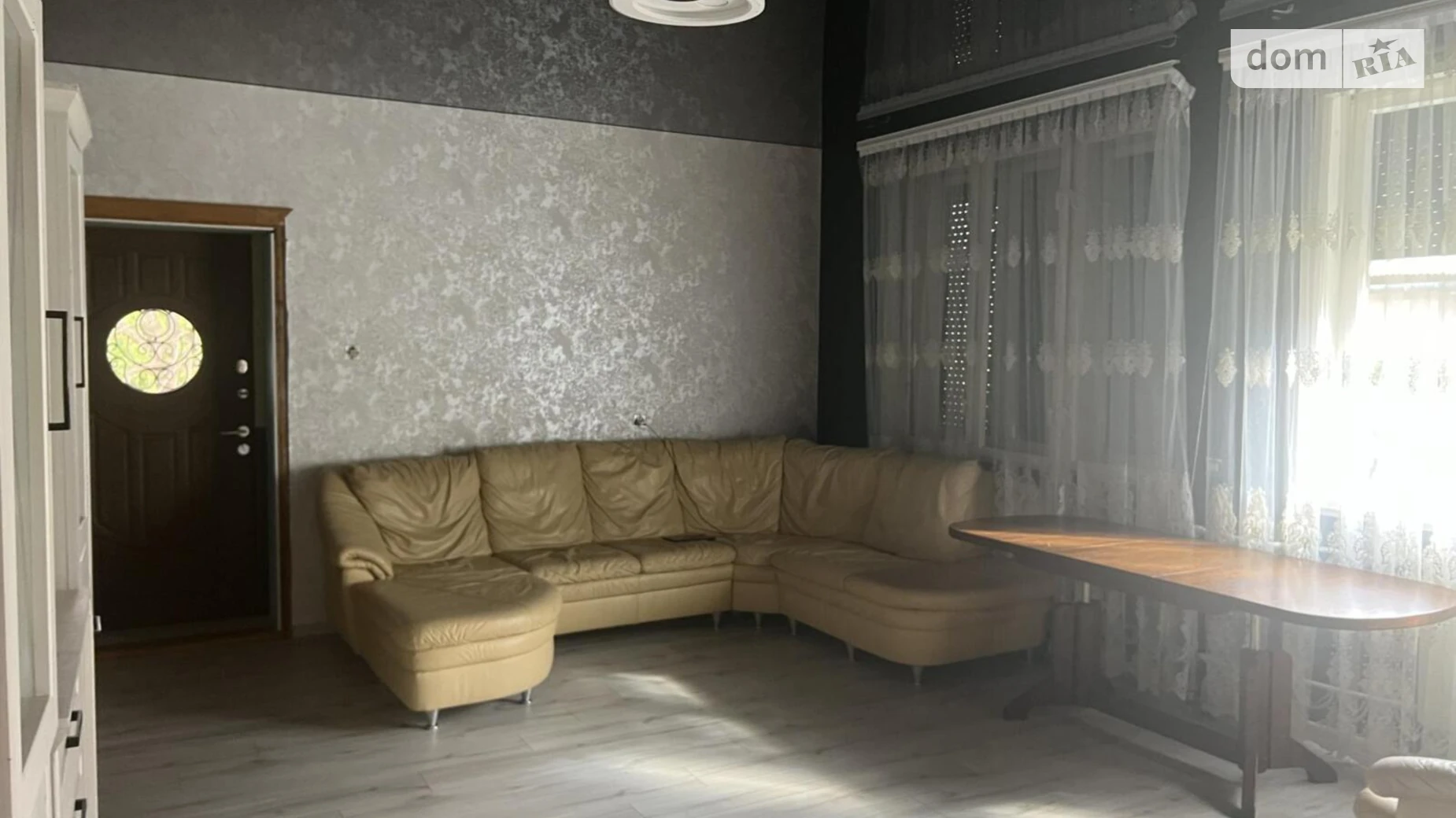 Продается дом на 3 этажа 325 кв. м с участком, цена: 150000 $ - фото 3