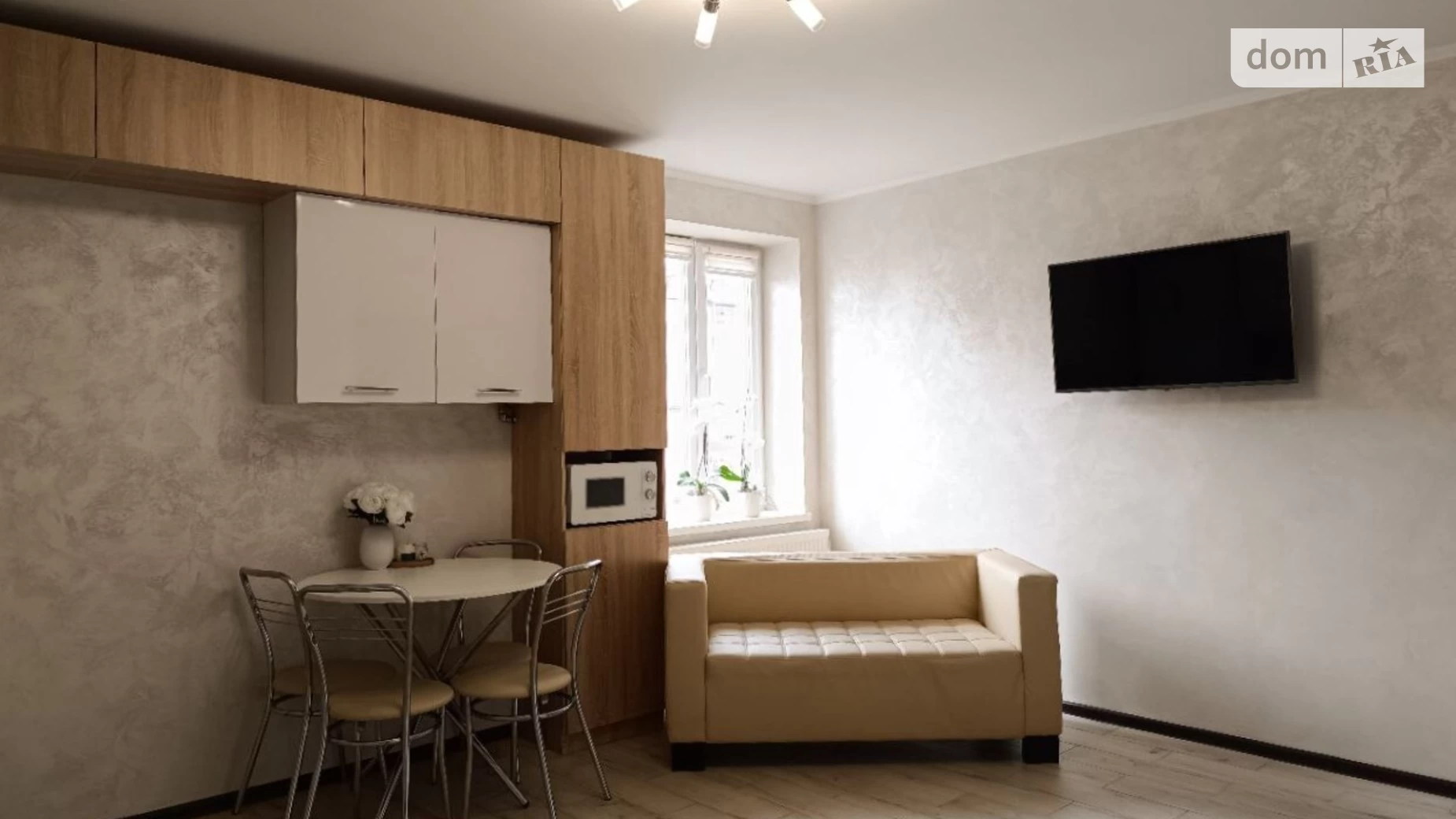 Продается 2-комнатная квартира 69.3 кв. м в Ивано-Франковске, ул. Андрея Мельника, 10 корпус 10 - фото 2