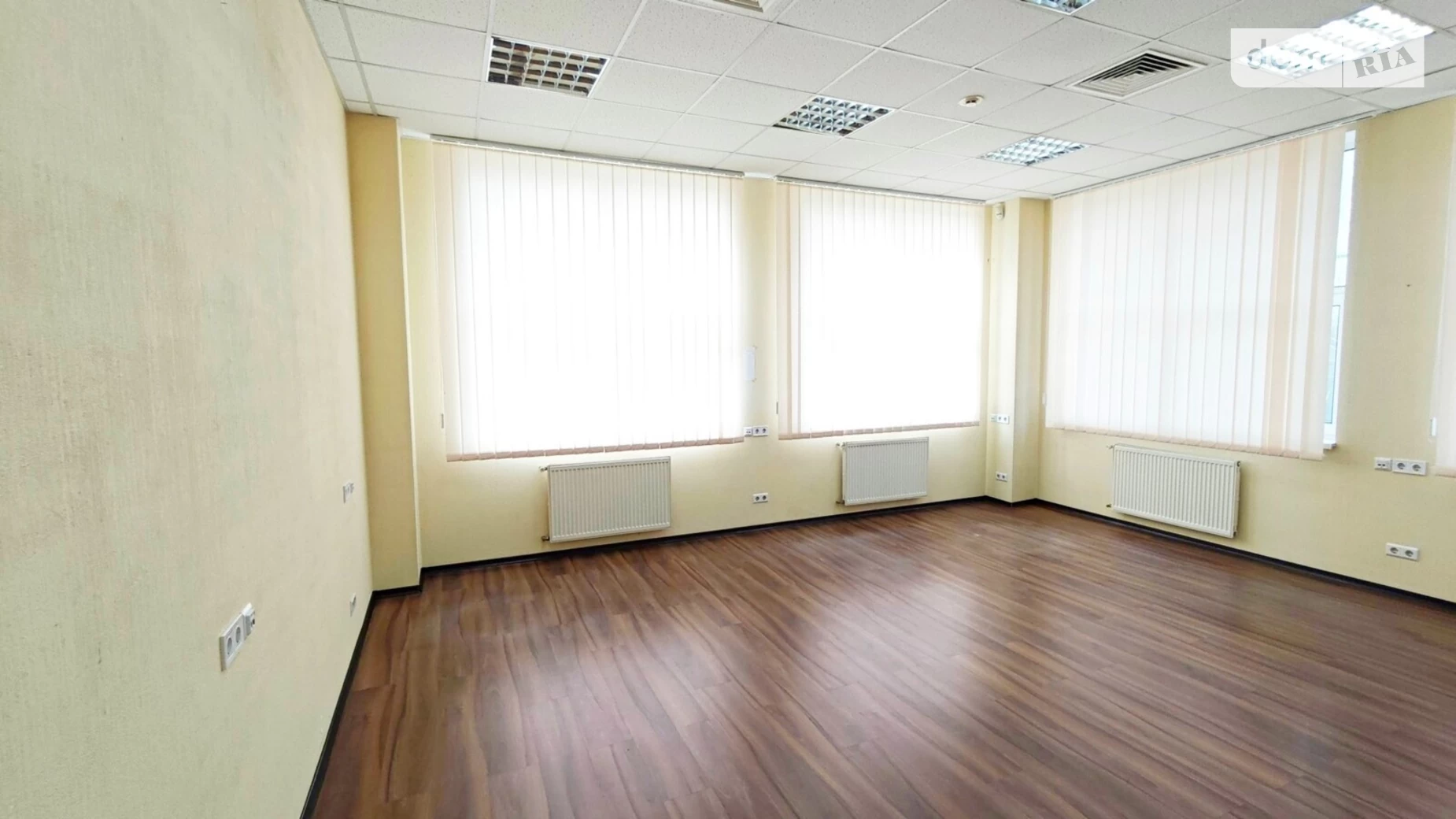 Сдается в аренду офис 73 кв. м в бизнес-центре, цена: 31940 грн - фото 3