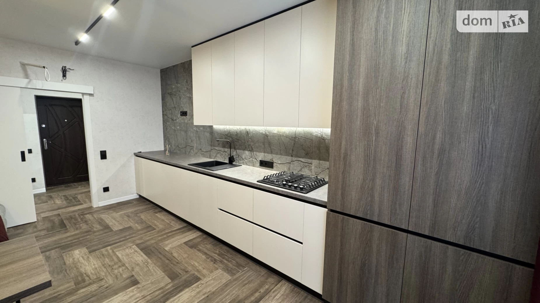 Продается 2-комнатная квартира 70 кв. м в Хмельницком, ул. Кармелюка - фото 2