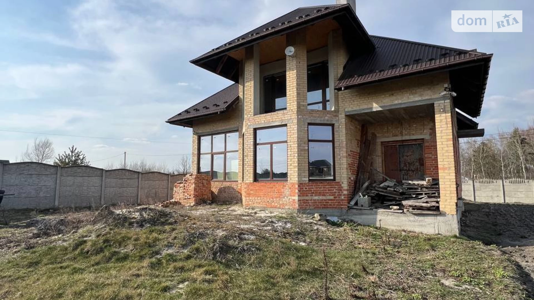 Продается дом на 2 этажа 217 кв. м с садом, цена: 150000 $ - фото 2