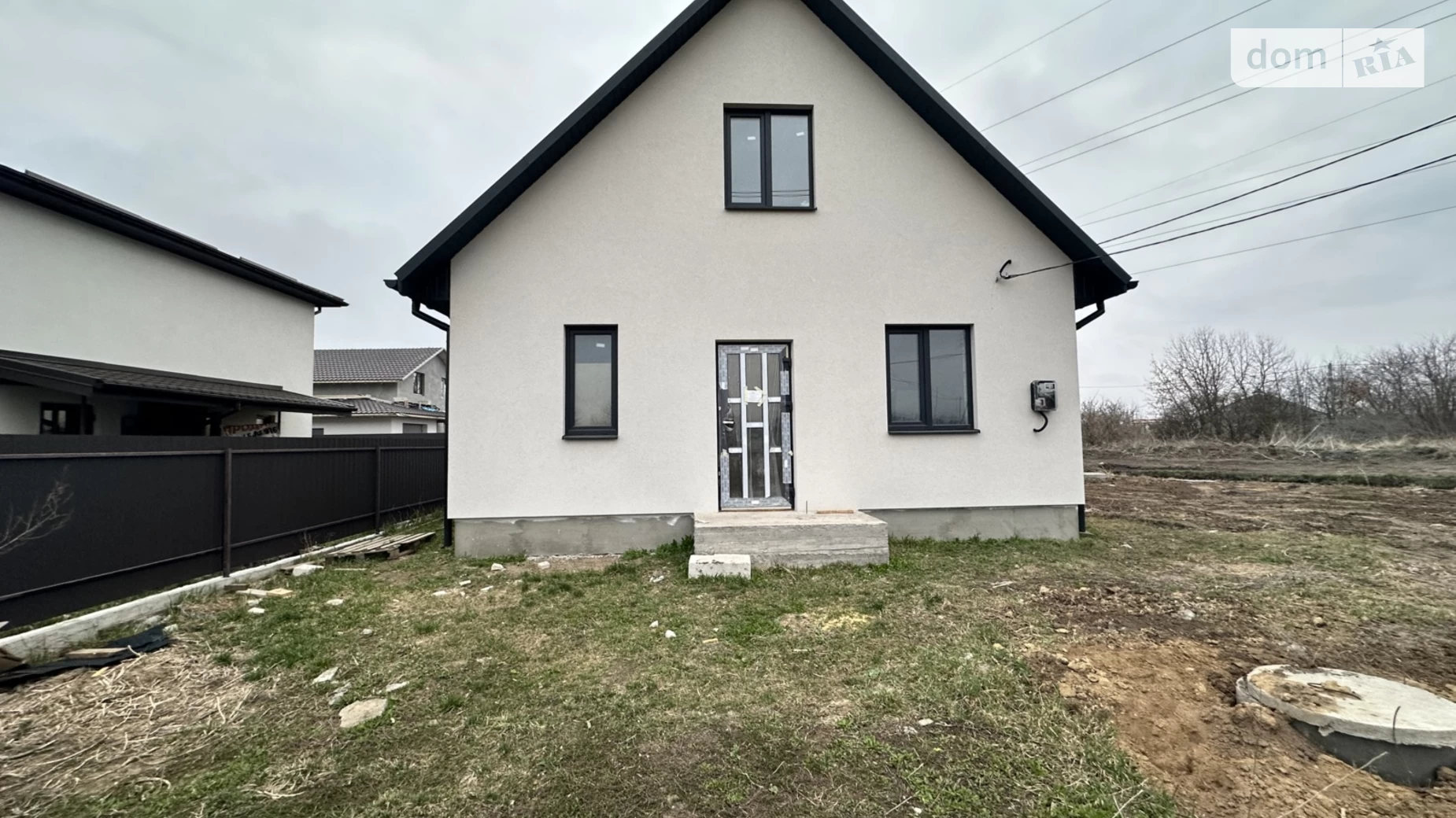 Продается дом на 2 этажа 109 кв. м с садом, цена: 64900 $ - фото 2
