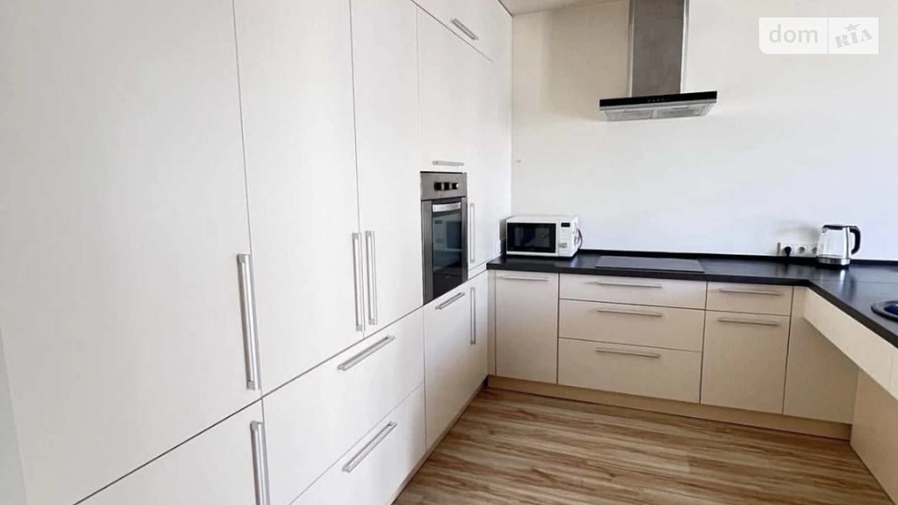 Продается 2-комнатная квартира 77.9 кв. м в Николаеве, ул. Лазурная, 5 корпус 12 - фото 2