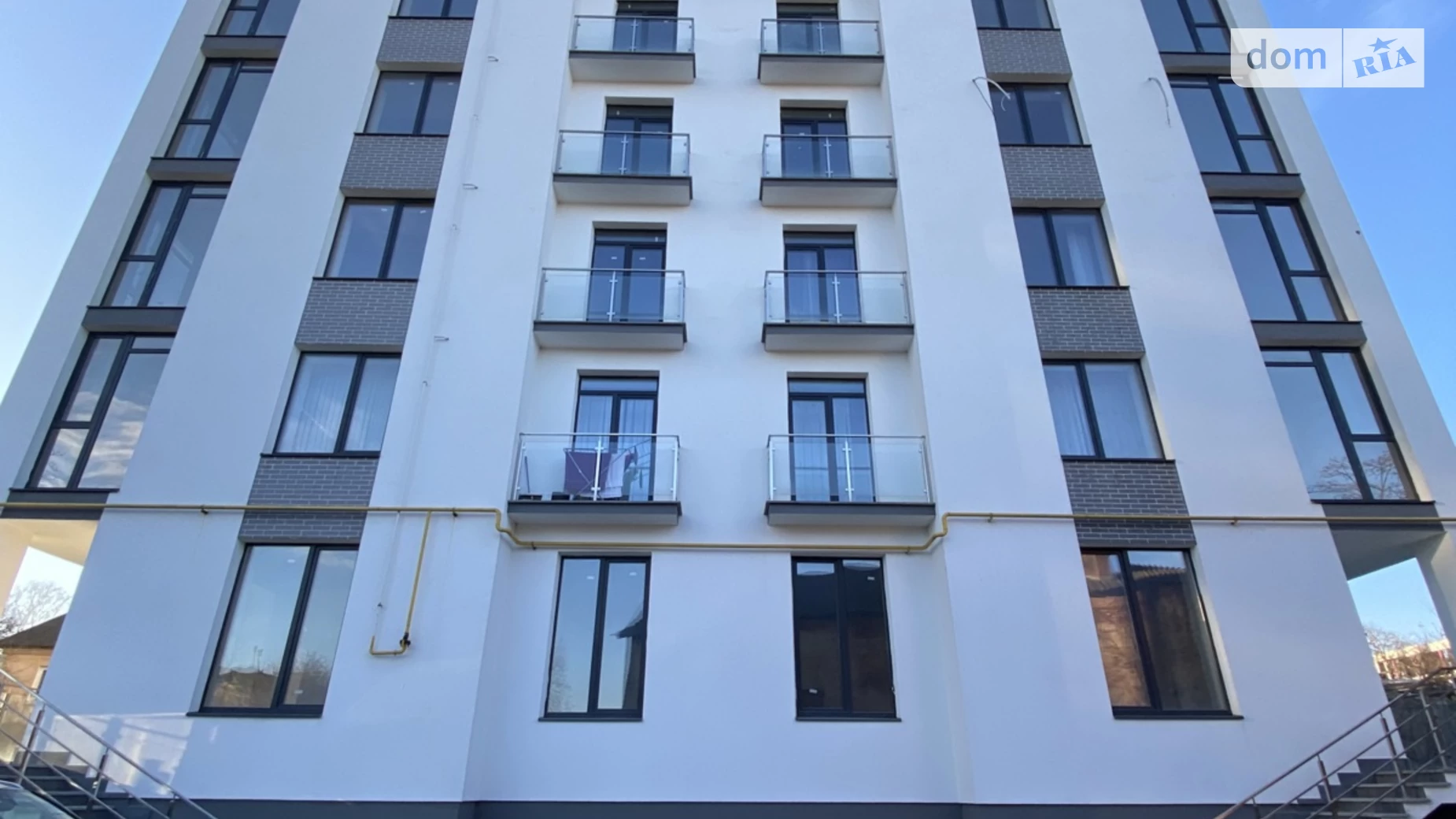 Продается 3-комнатная квартира 88 кв. м в Ивано-Франковске, ул. Млынарская, 19 - фото 2
