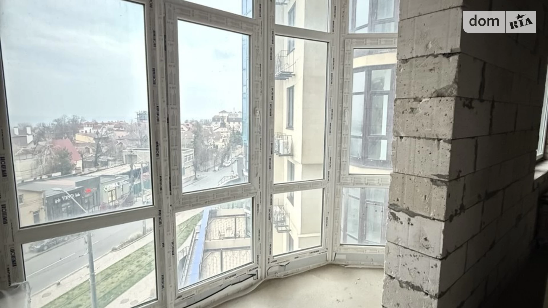 Продается 2-комнатная квартира 80 кв. м в Одессе, Фонтанская дор., 124 - фото 3