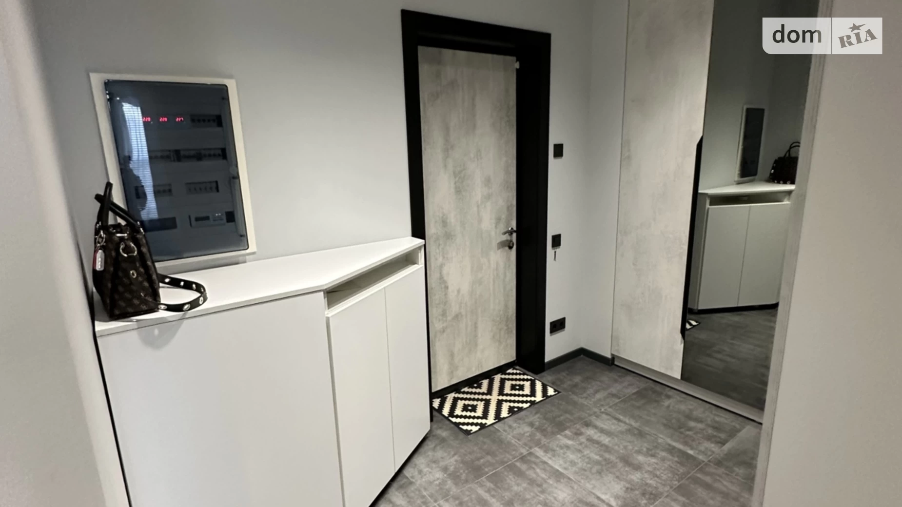 Продается 1-комнатная квартира 54 кв. м в Харькове, ул. Клочковская, 117 - фото 2
