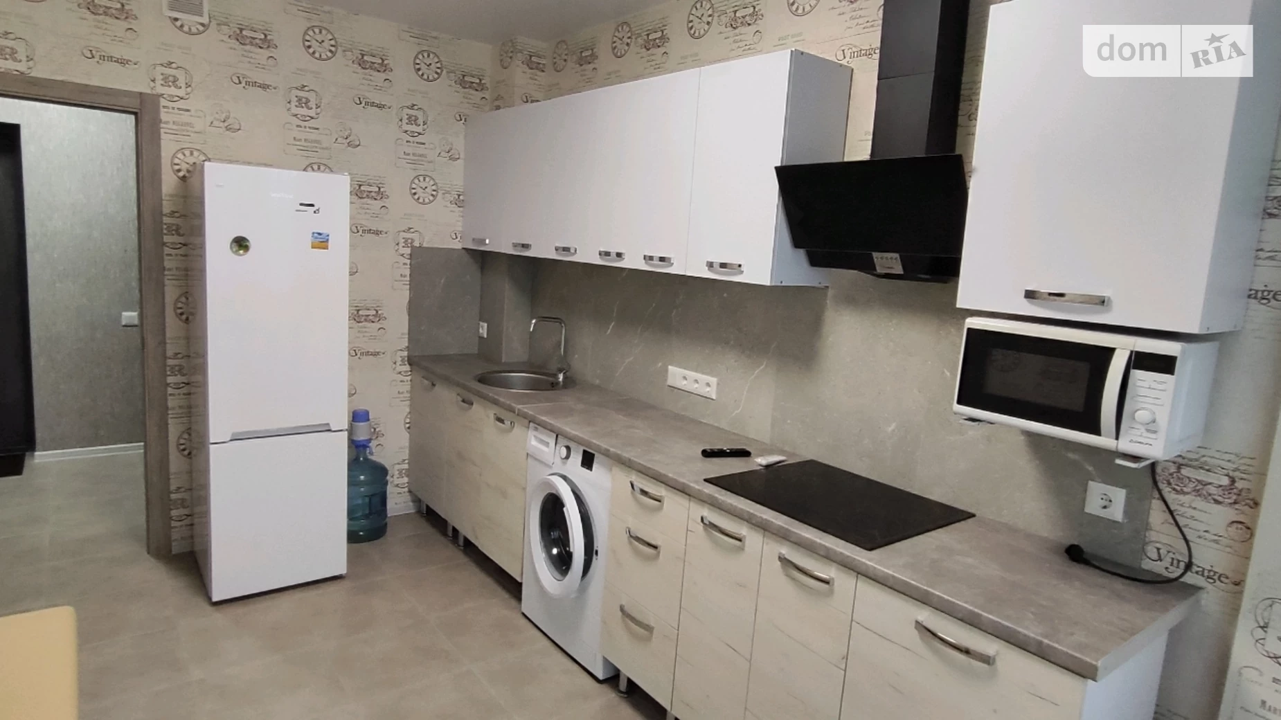 Продается 1-комнатная квартира 38 кв. м в Ирпене - фото 3