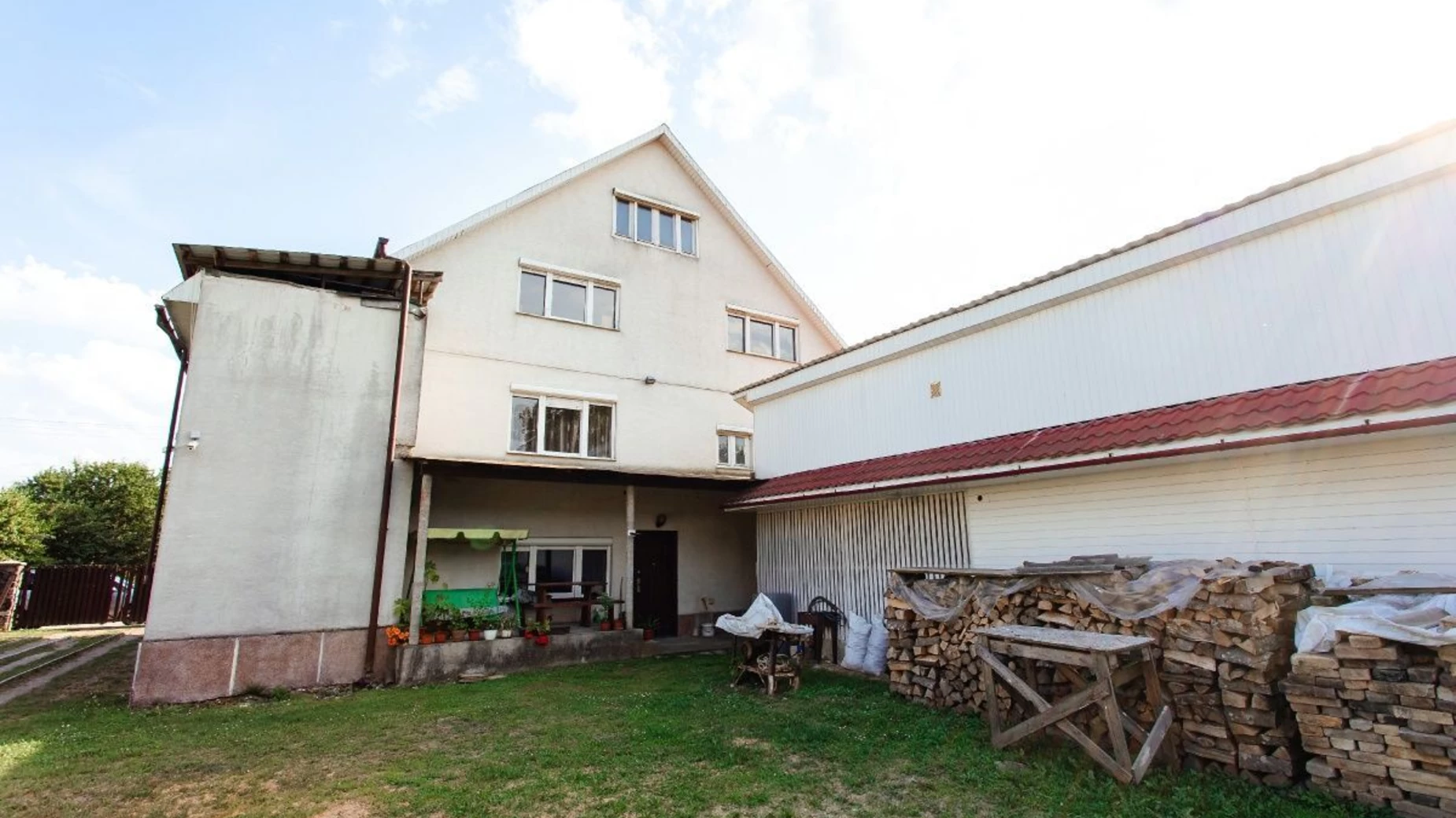 Продается дом на 3 этажа 240 кв. м с балконом, цена: 99500 $ - фото 5