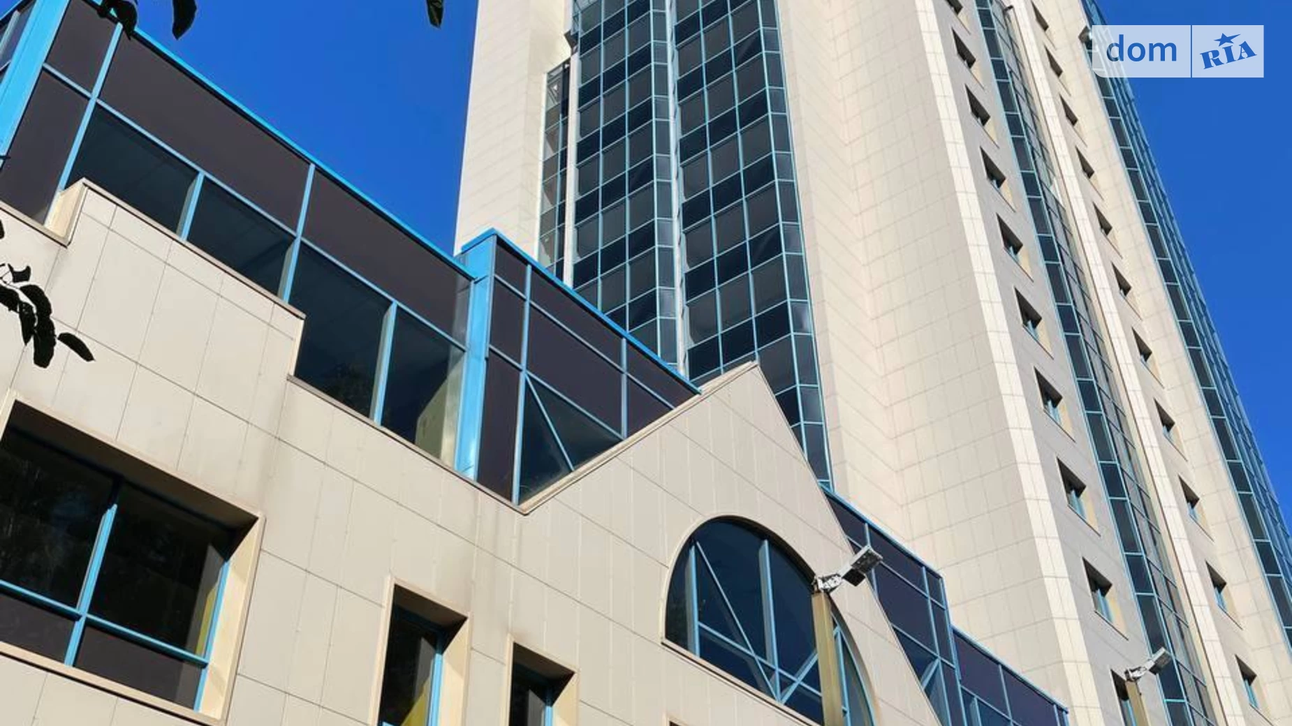 Сдается в аренду офис 293 кв. м в бизнес-центре, цена: 6424 $ - фото 2