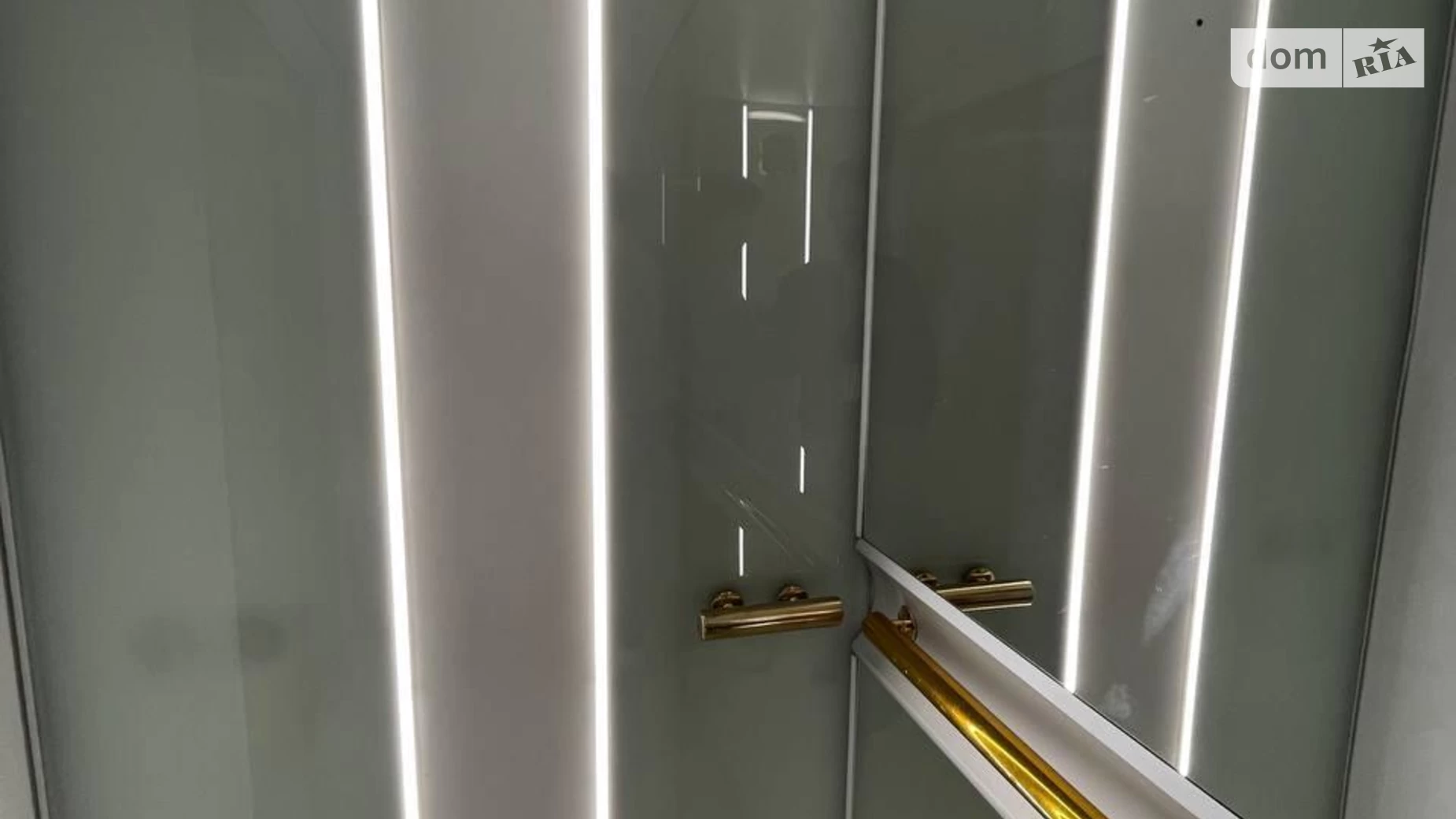 Сдается в аренду офис 293 кв. м в бизнес-центре, цена: 6424 $ - фото 4