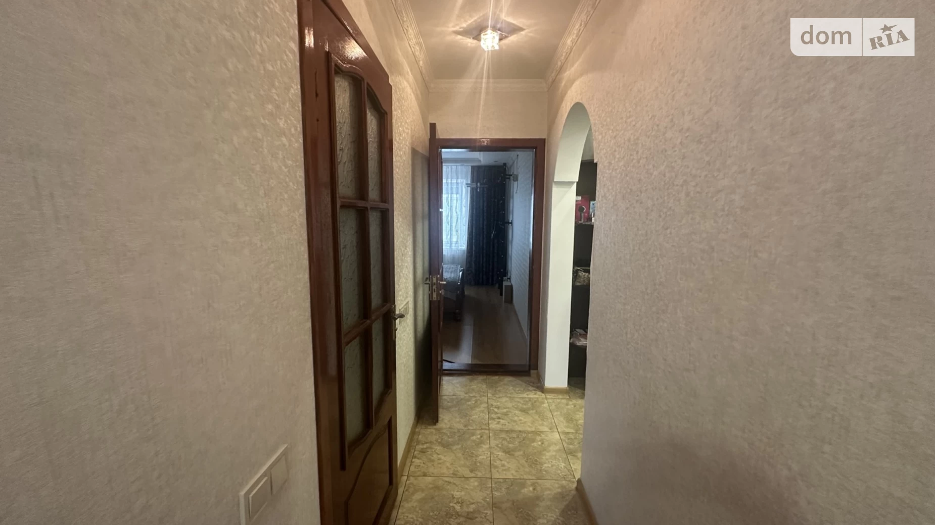 Продается 2-комнатная квартира 58 кв. м в Лиманке, мас. Радужный - фото 3