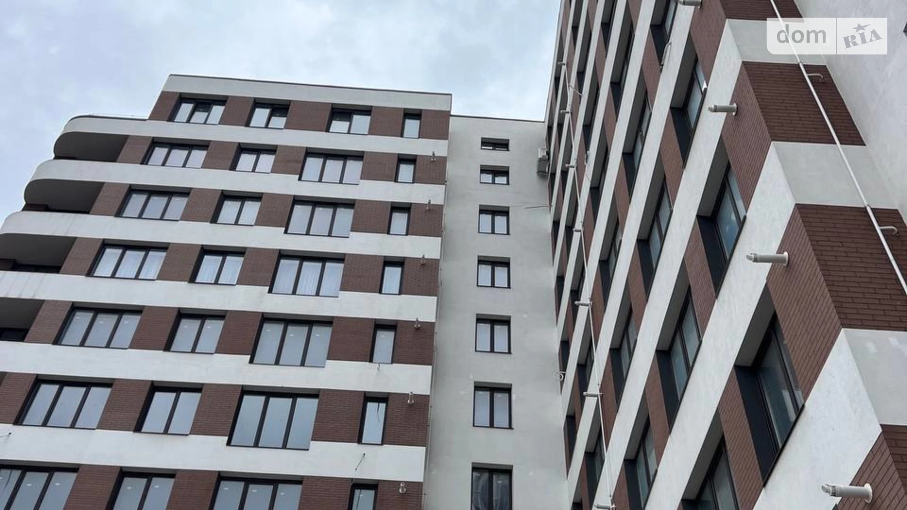 Продается 2-комнатная квартира 62 кв. м в Ивано-Франковске, ул. Микитинецкая, 2А - фото 2