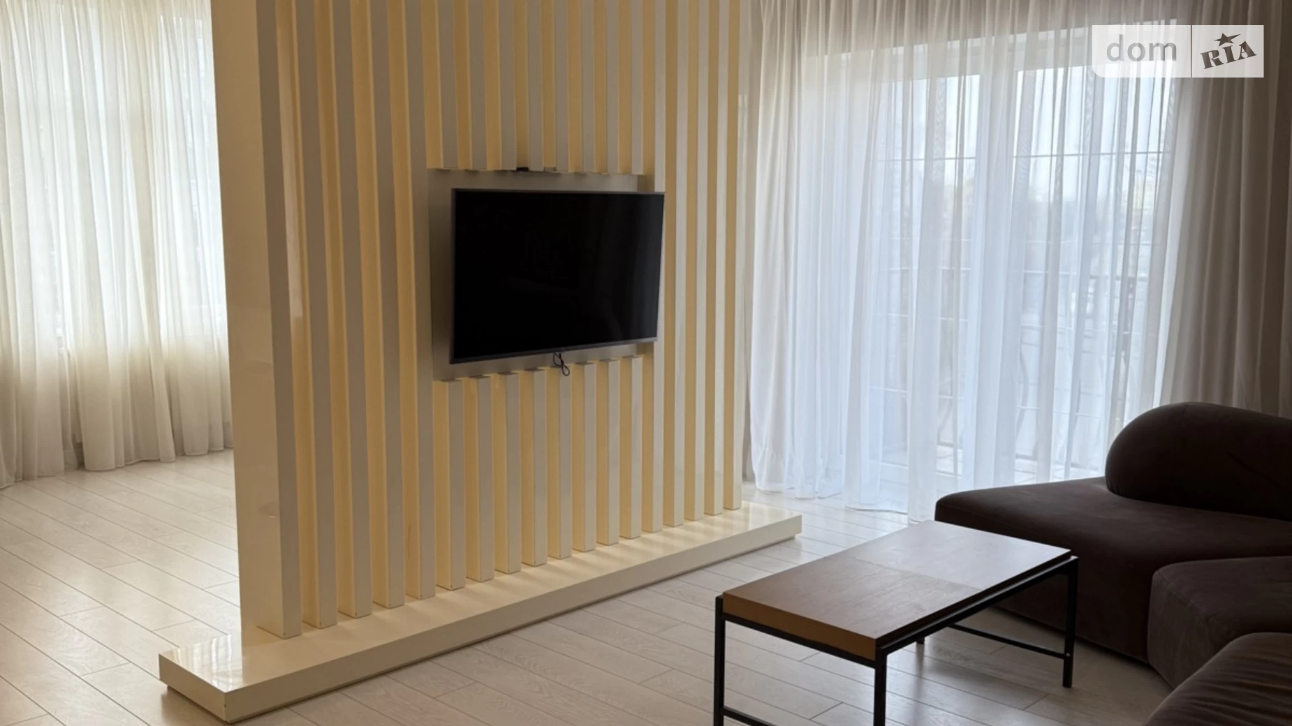 Продается 3-комнатная квартира 93 кв. м в Ровно, ул. Савура Клима, 8 - фото 4