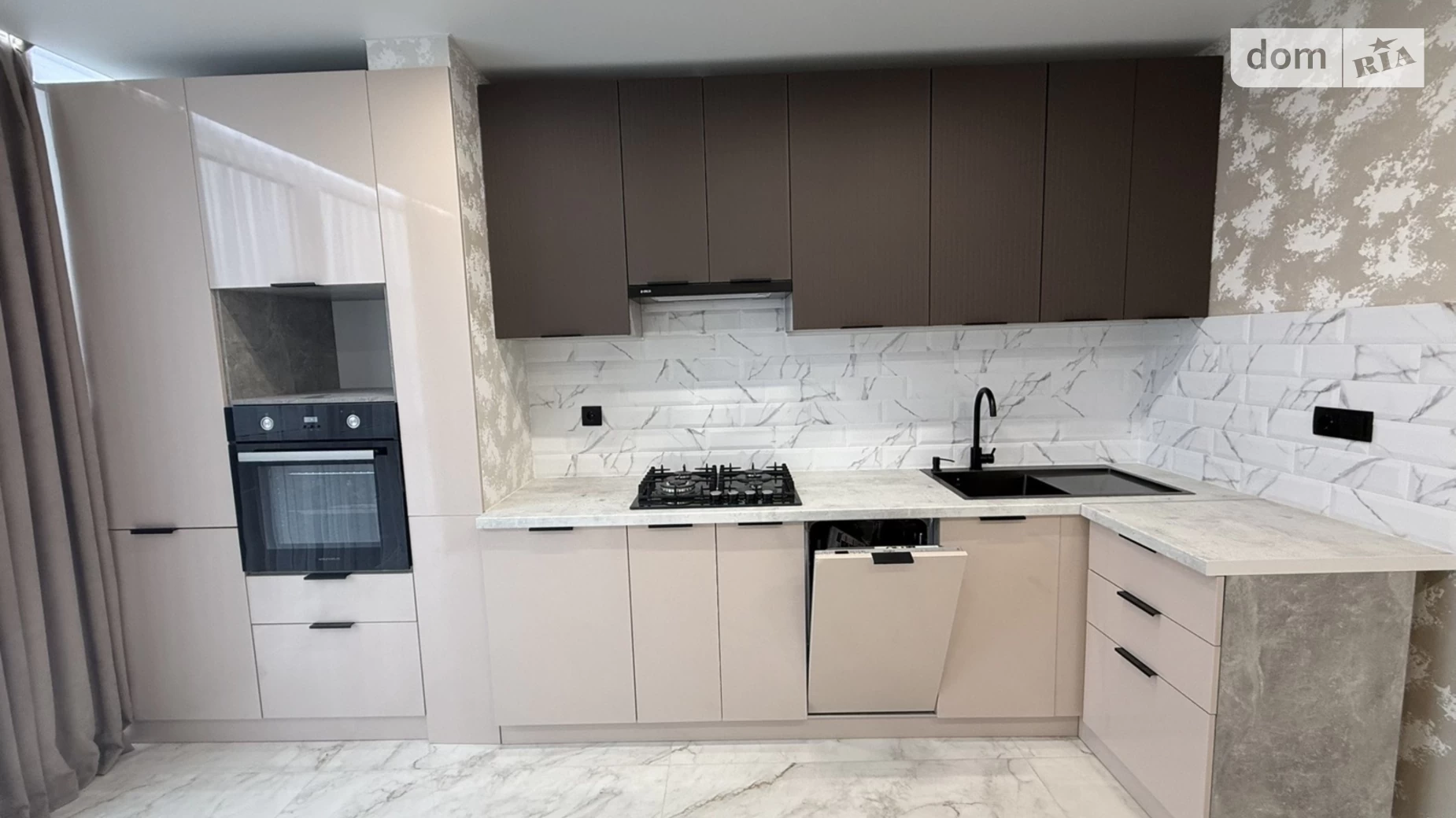 2-кімнатна квартира 67 кв. м у Тернополі, цена: 82000 $ - фото 2