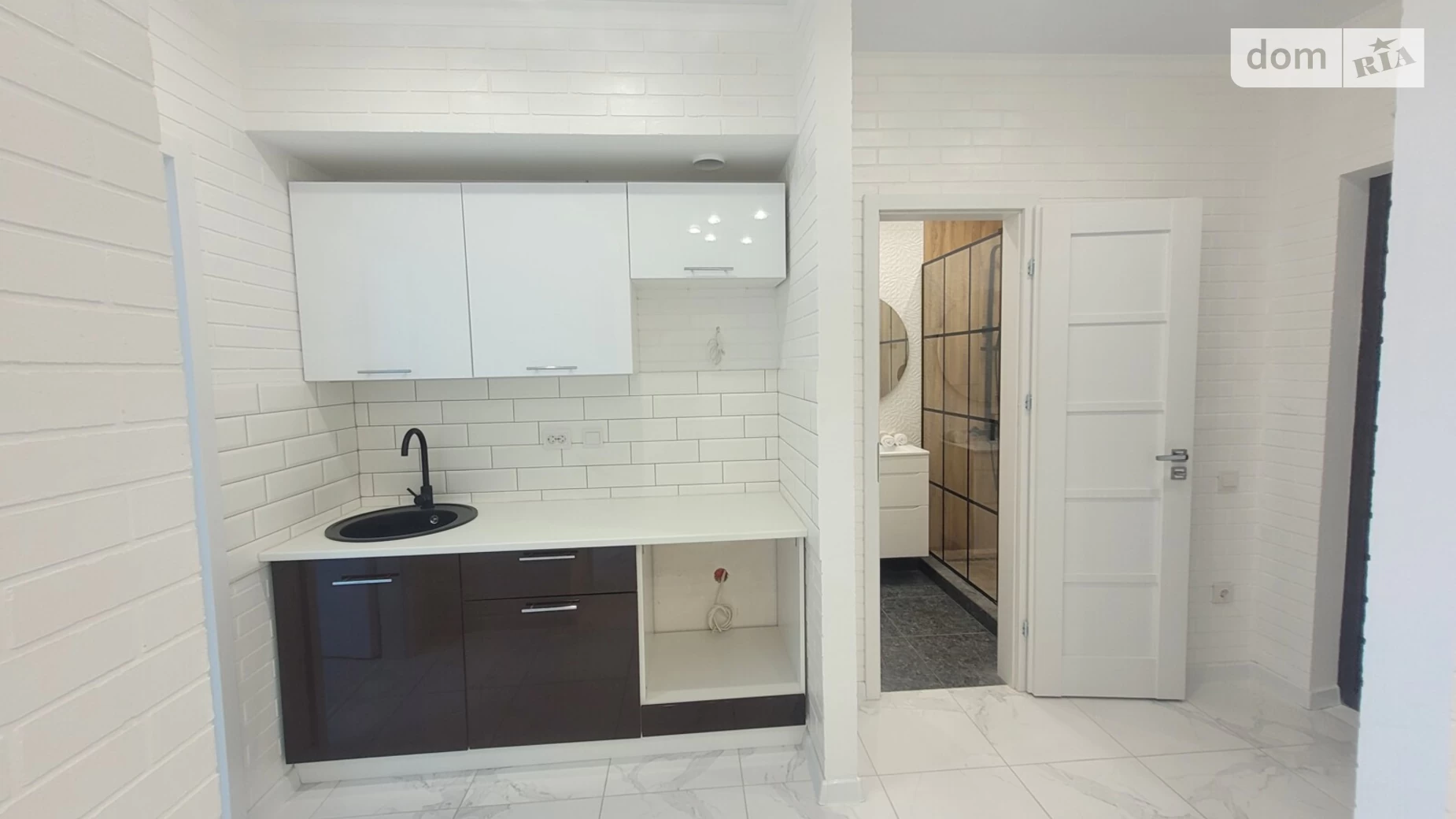 Продается 2-комнатная квартира 41 кв. м в Одессе, ул. Жемчужная, 8 - фото 2