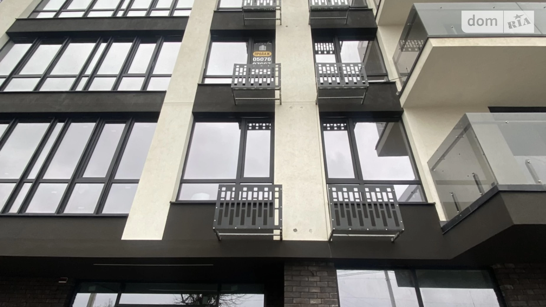 Продается 2-комнатная квартира 57 кв. м в Ивано-Франковске, ул. Левицкого Романа - фото 3
