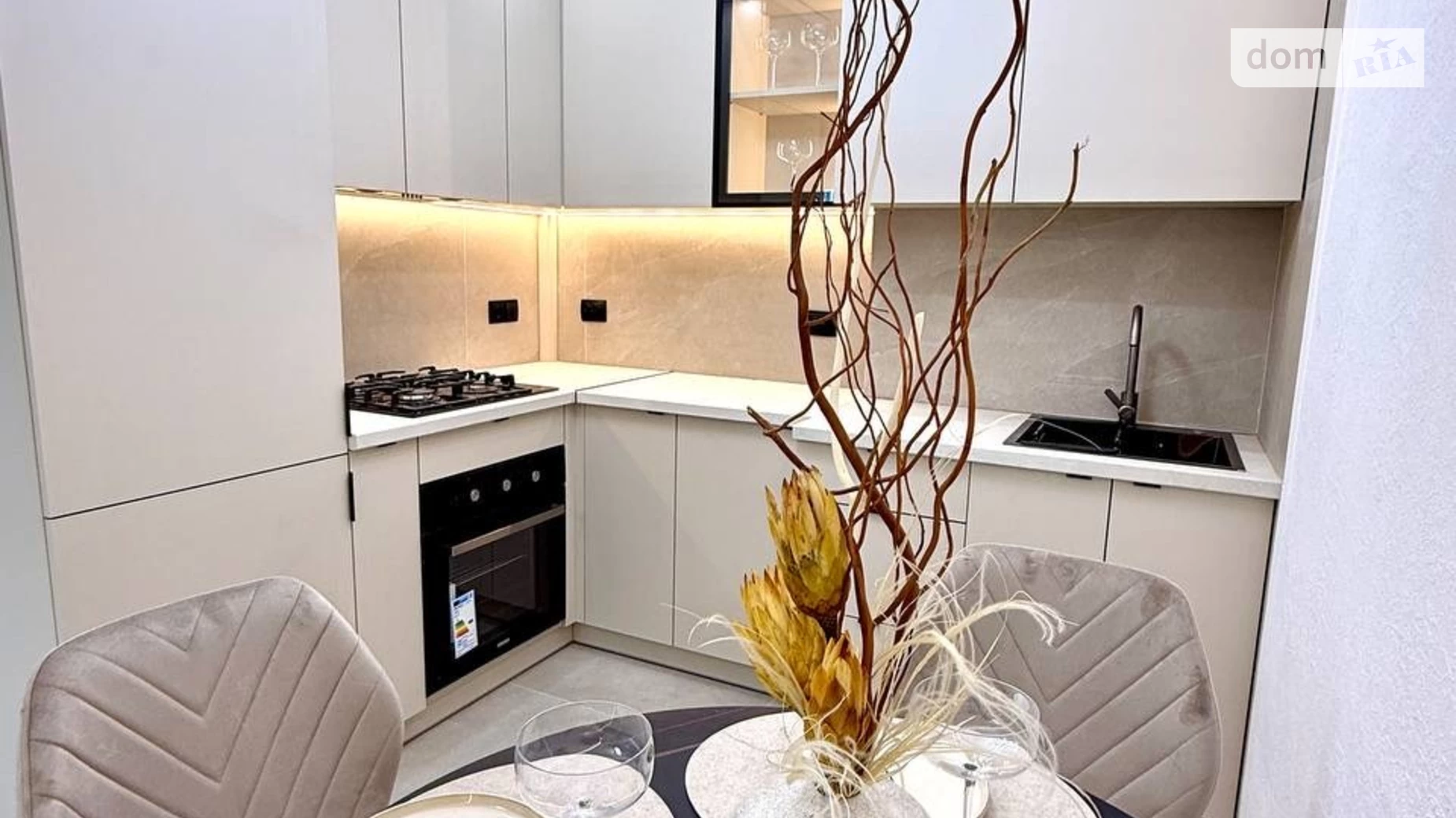 2-комнатная квартира 58 кв. м в, цена: 350 $ - фото 3