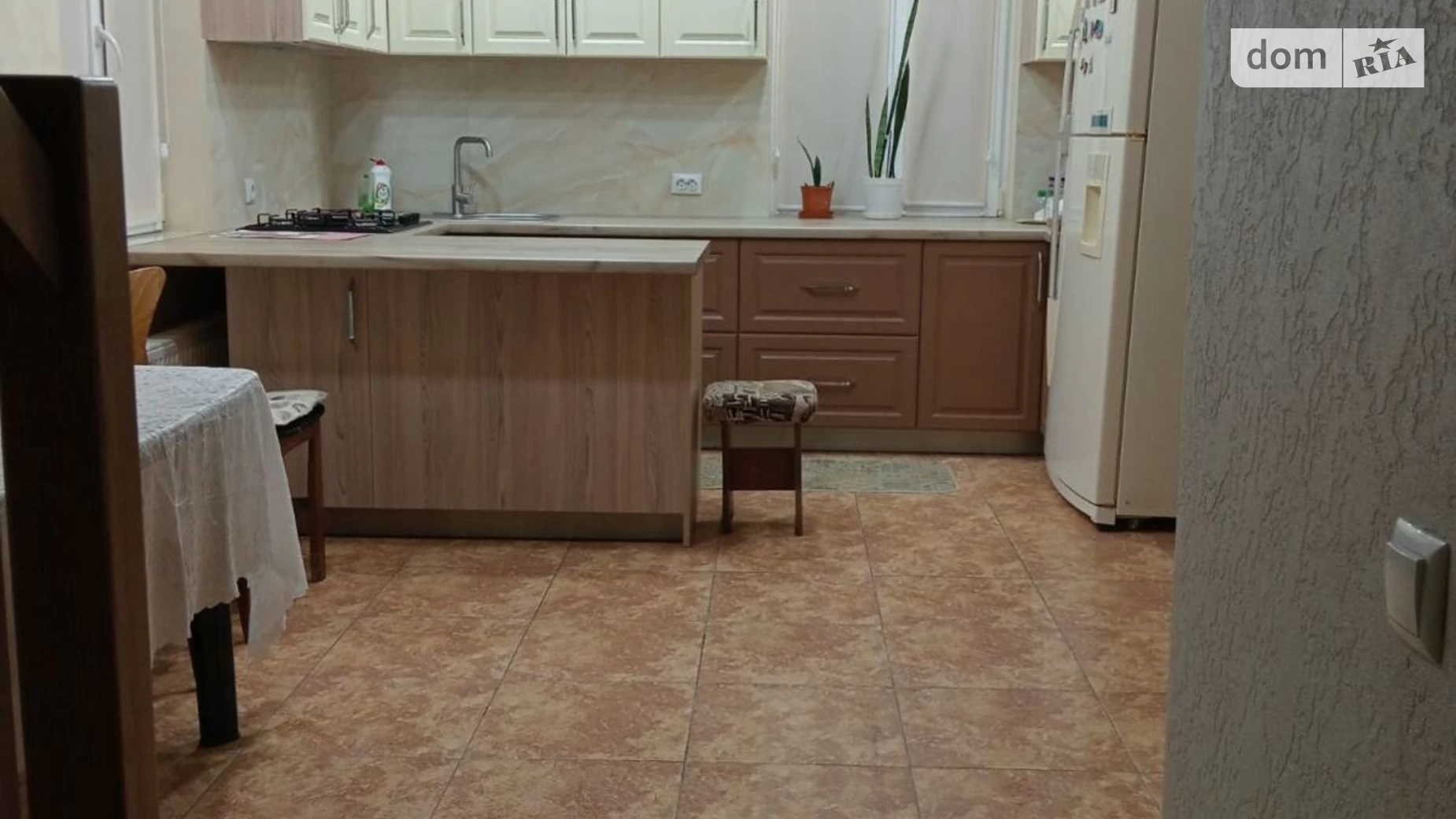 Продается дом на 3 этажа 447.8 кв. м с бассейном, цена: 180000 $ - фото 5