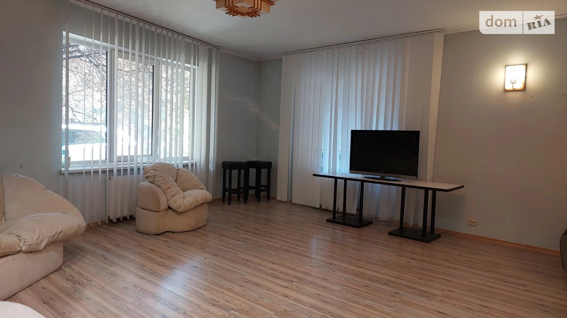 Продается дом на 2 этажа 392.3 кв. м с беседкой, цена: 370000 $ - фото 2
