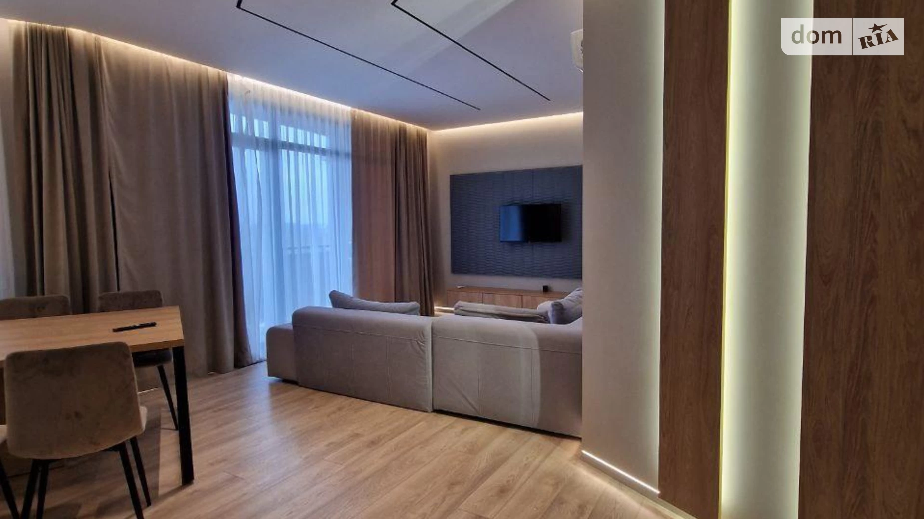 Продается 2-комнатная квартира 81 кв. м в Ужгороде, наб. Славянская, 25 - фото 2