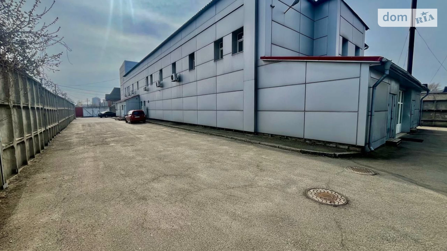 Продается объект сферы услуг 1600 кв. м в 2-этажном здании, цена: 500000 $ - фото 3