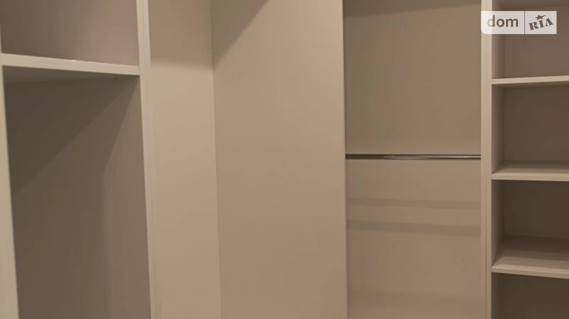 Продается 1-комнатная квартира 53 кв. м в Киеве, ул. Саперное Поле, 5 - фото 2