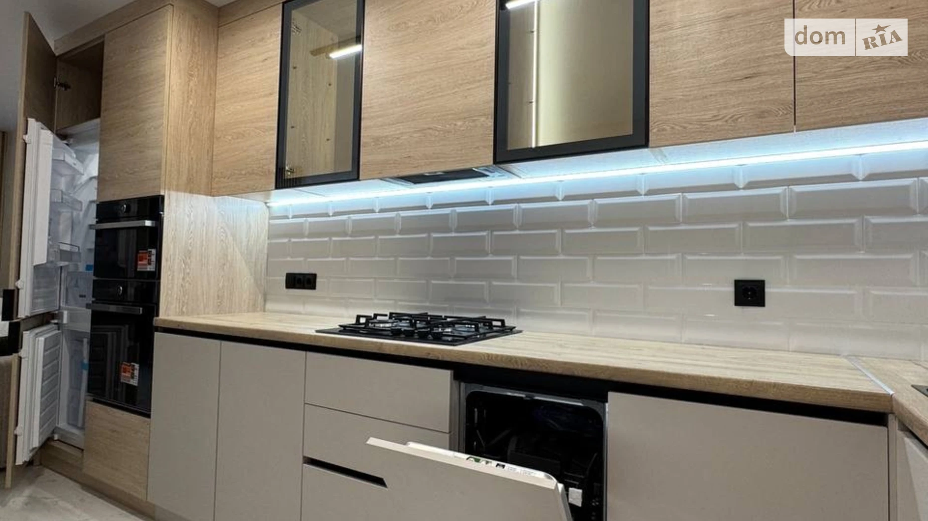 3-комнатная квартира 80 кв. м в, цена: 86000 $ - фото 4