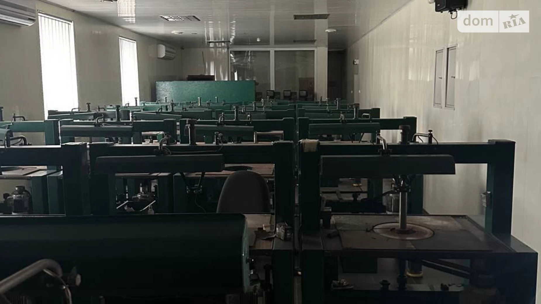 Продається офіс 442.2 кв. м в бізнес-центрі, цена: 175000 $ - фото 5