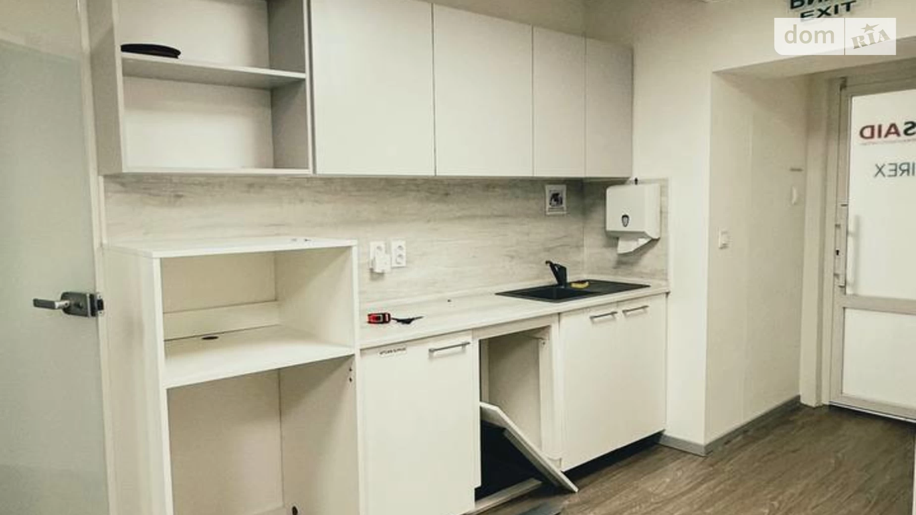 Сдается в аренду офис 293 кв. м в бизнес-центре, цена: 6400 $ - фото 5