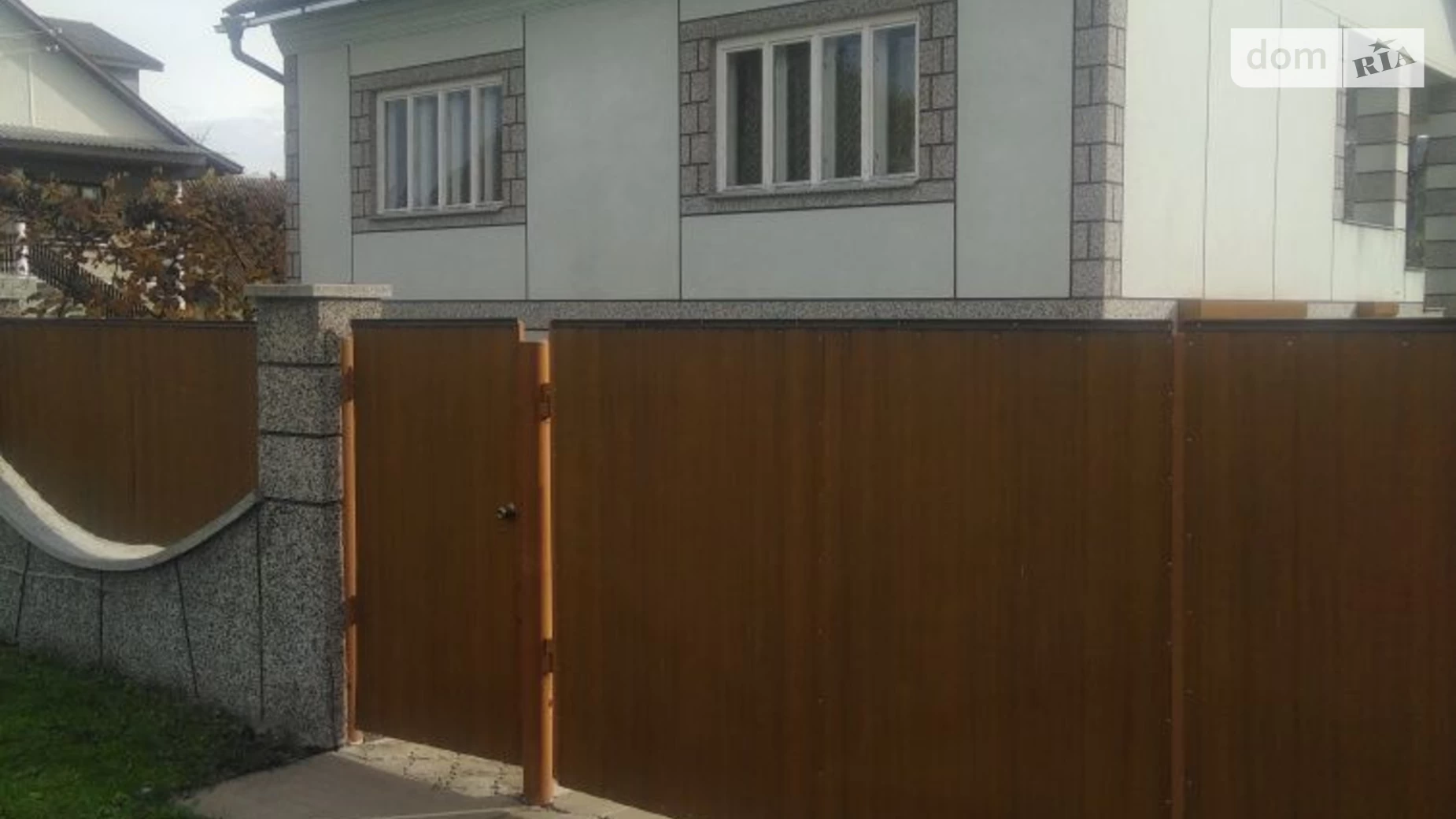 Продается дом на 3 этажа 270 кв. м с балконом, цена: 126000 $ - фото 2