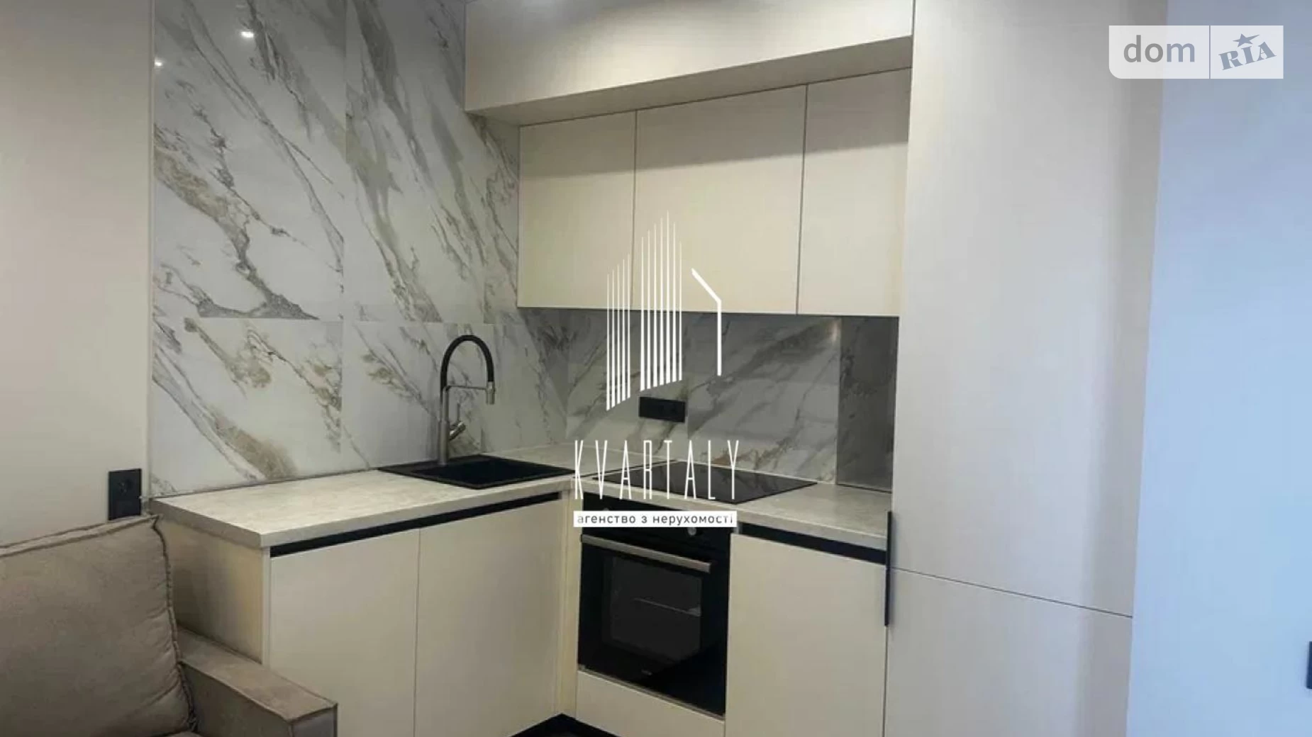 Продается 2-комнатная квартира 47 кв. м в Киеве, ул. Семьи Кристеров, 14 - фото 2