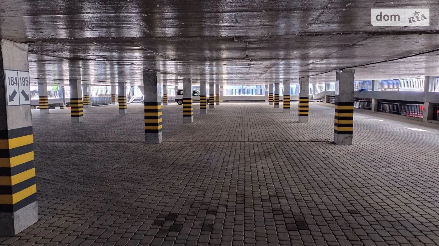 Продается подземный паркинг под легковое авто на 15 кв. м, цена: 10000 $ - фото 4
