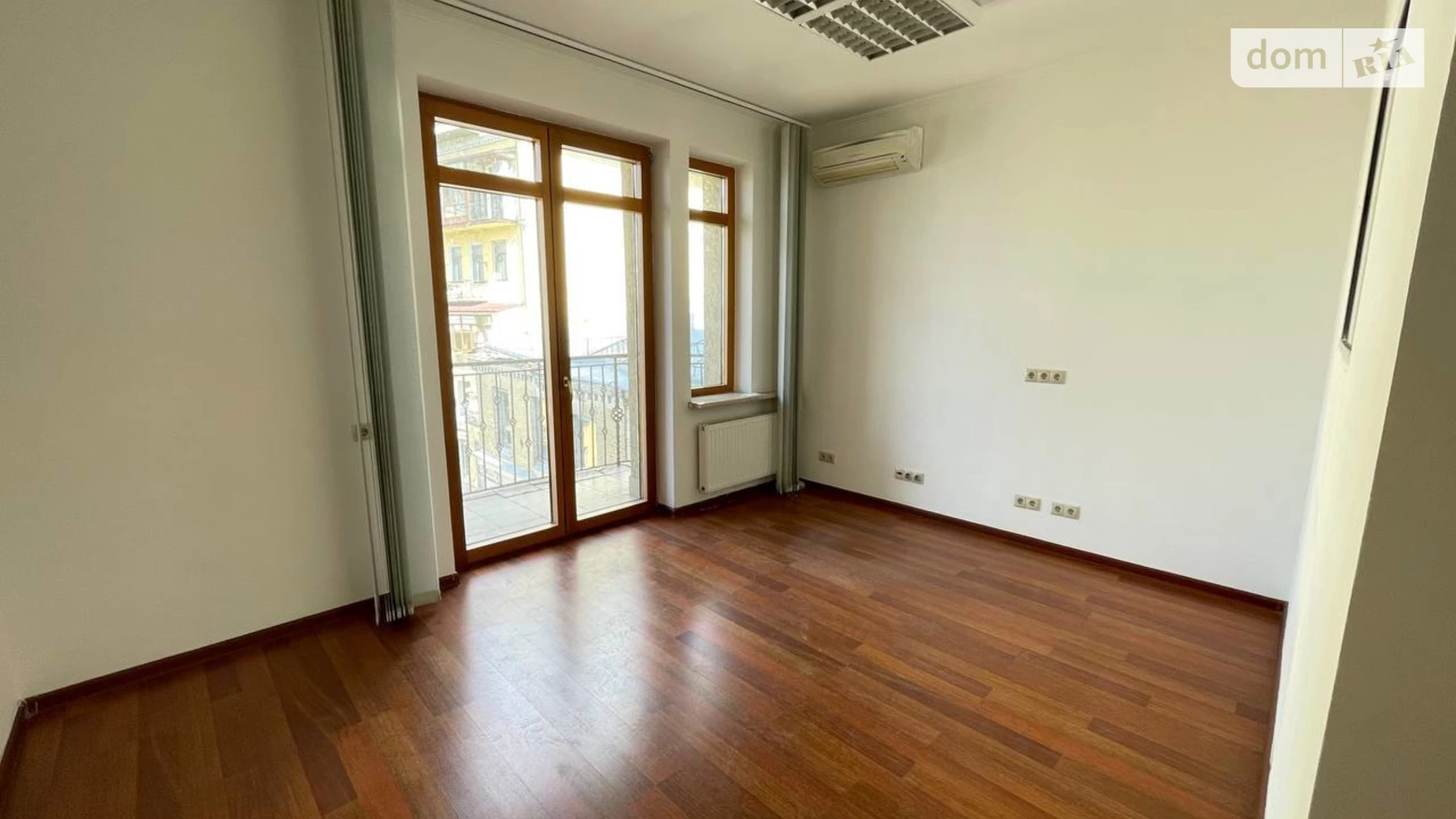 Сдается в аренду офис 232 кв. м в бизнес-центре, цена: 2560 $ - фото 3