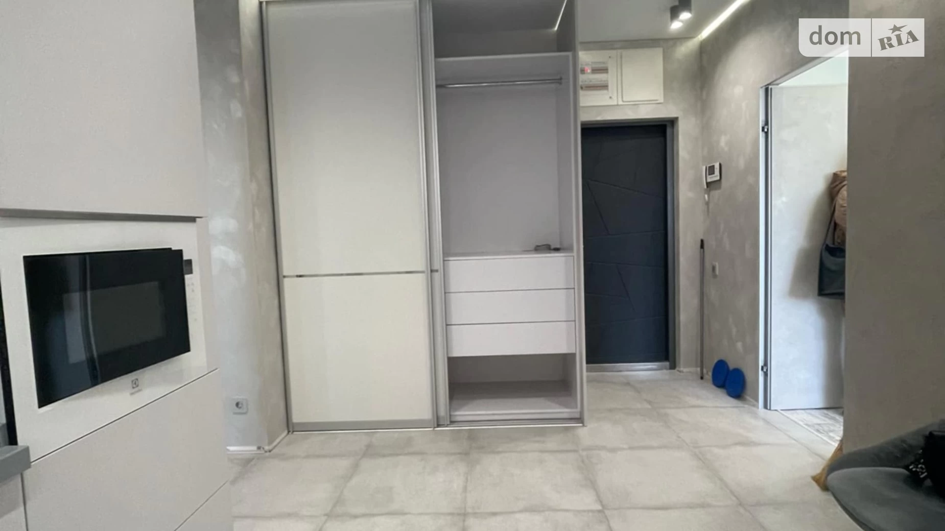 Продається 2-кімнатна квартира 61.5 кв. м у Чорноморську, вул. Захисників України(1 Травня) - фото 4