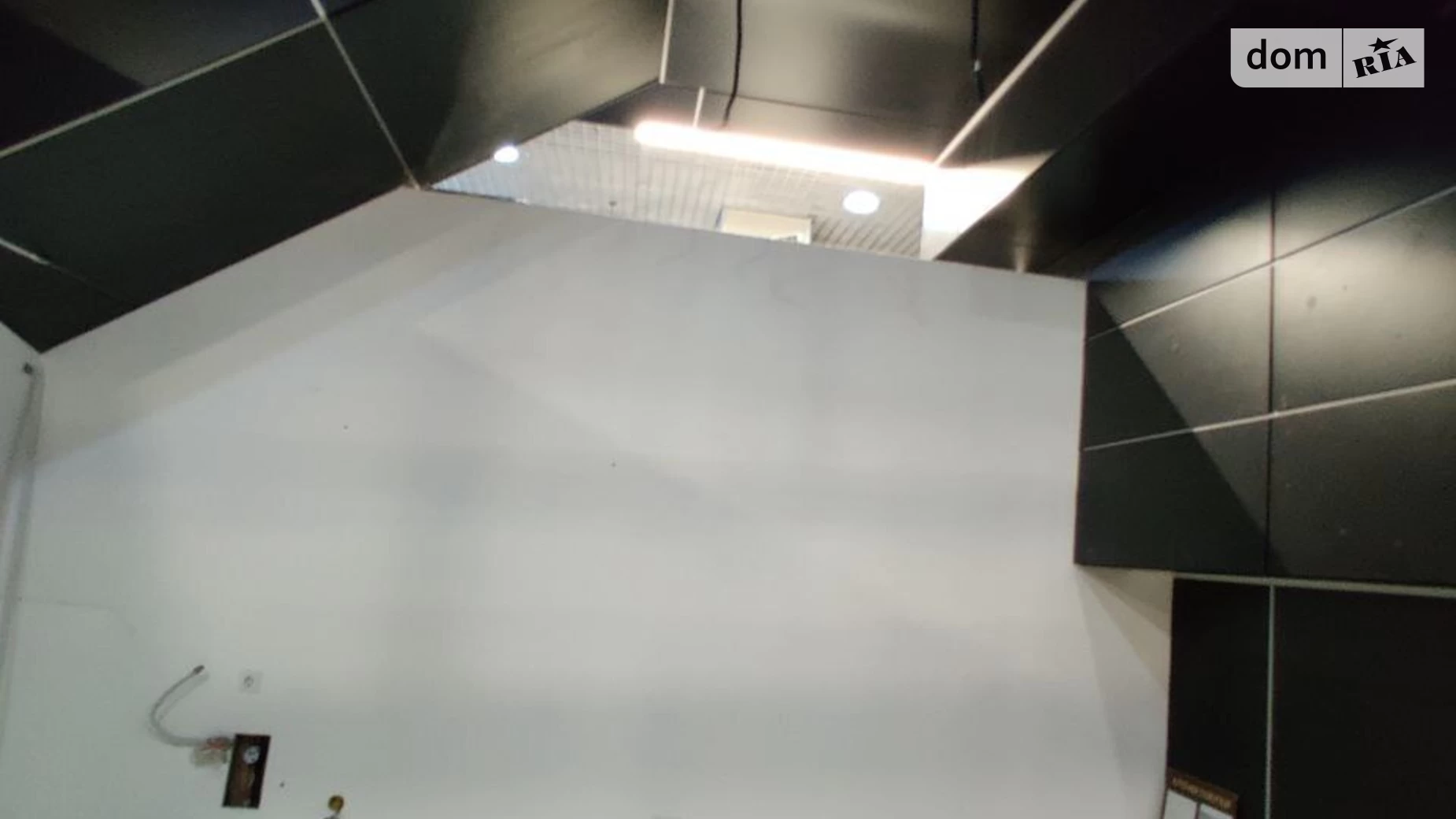 Сдается в аренду помещения свободного назначения 19.8 кв. м в 3-этажном здании, цена: 20000 грн - фото 2