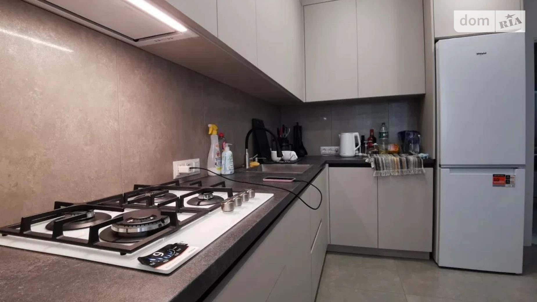 Продается 2-комнатная квартира 72 кв. м в Львове, ул. Железнодорожная - фото 4