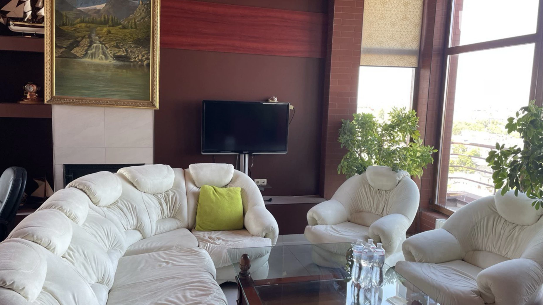 Сдается в аренду офис 237.5 кв. м в бизнес-центре, цена: 2375 $ - фото 4