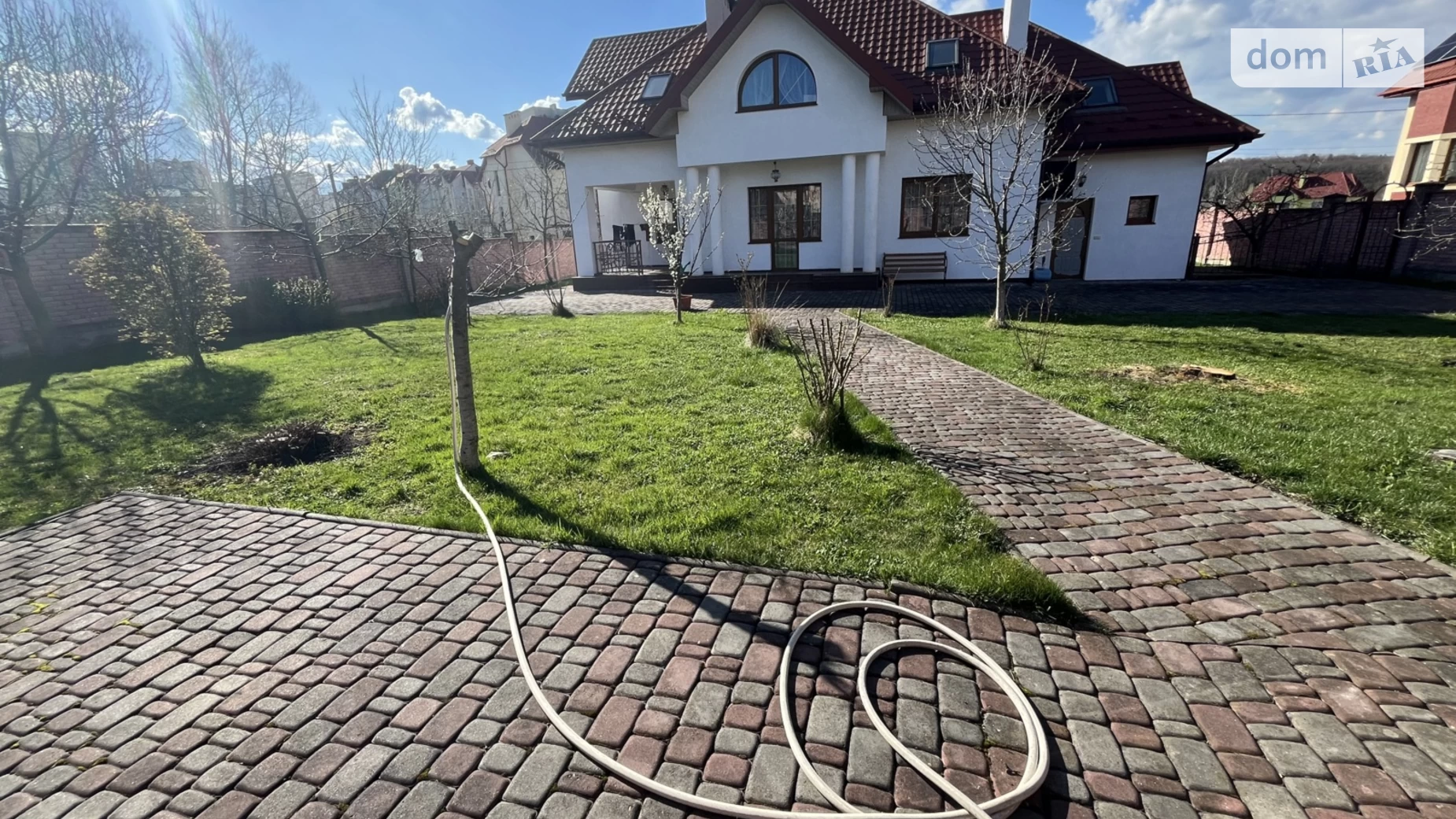 Продается дом на 2 этажа 288 кв. м с верандой, цена: 290000 $ - фото 3