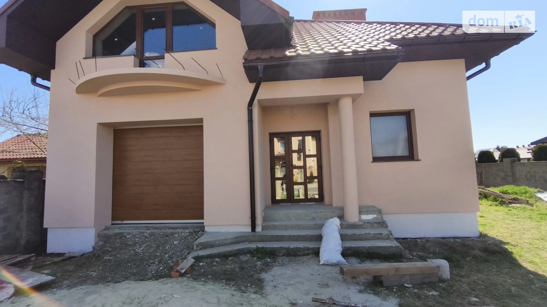 Продается дом на 2 этажа 230 кв. м с садом, цена: 143000 $ - фото 2