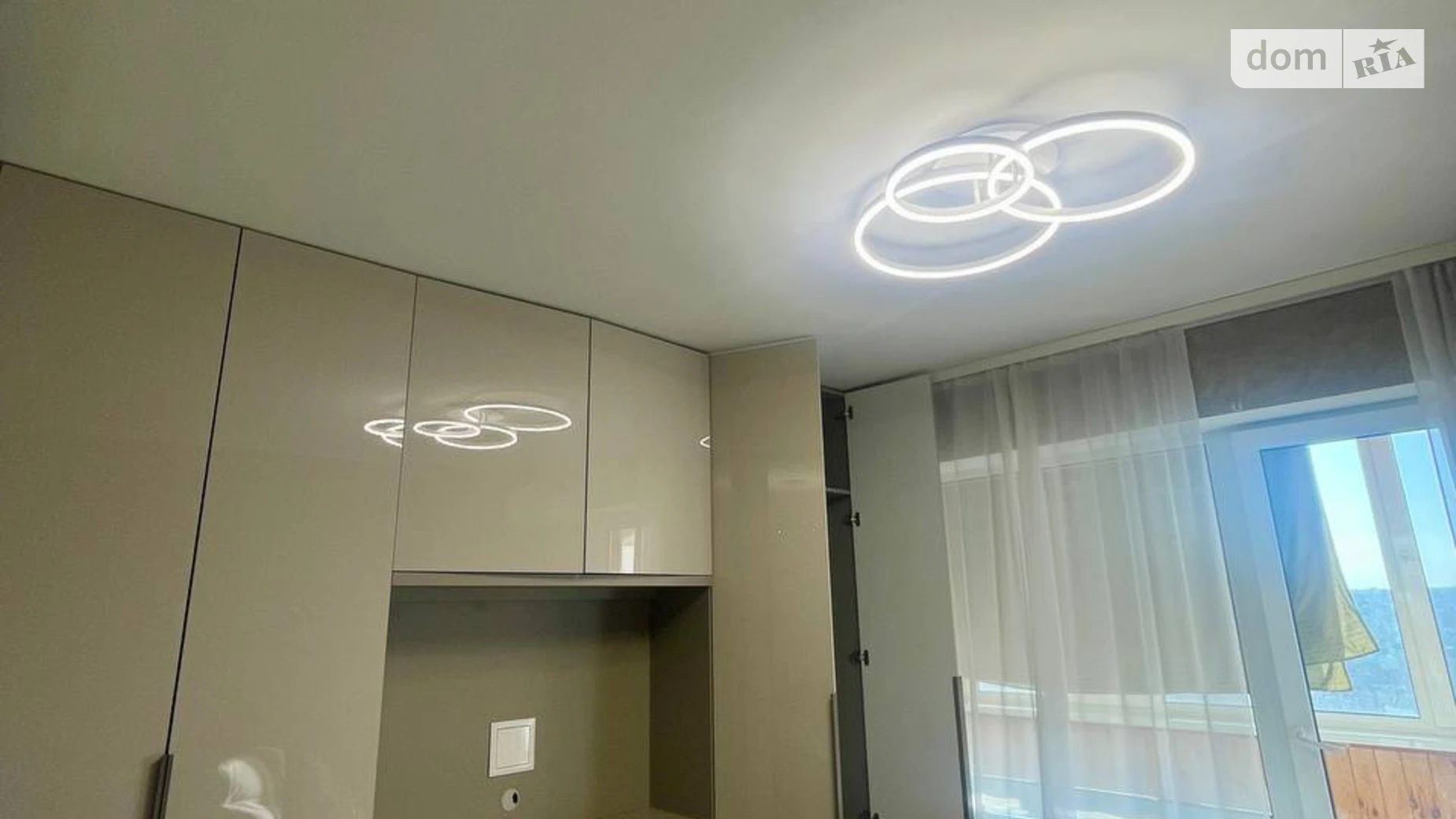 Продается 1-комнатная квартира 36 кв. м в Бородянке, ул. Парковая, 7 - фото 2