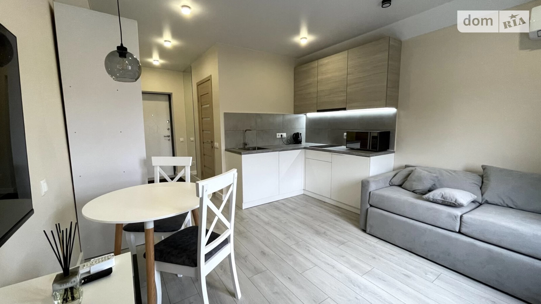 Продается дом на 2 этажа 41.6 кв. м с садом, цена: 52000 $ - фото 2