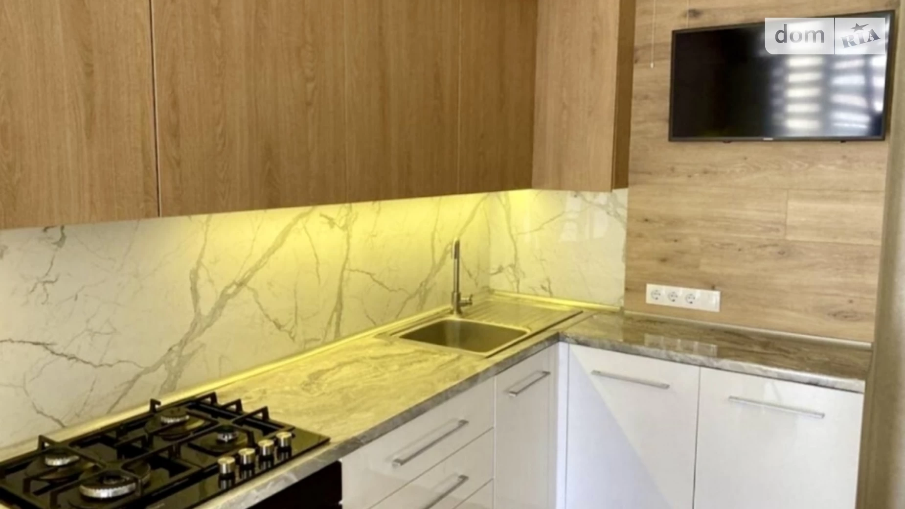 Продается 1-комнатная квартира 42 кв. м в, цена: 70000 $ - фото 2