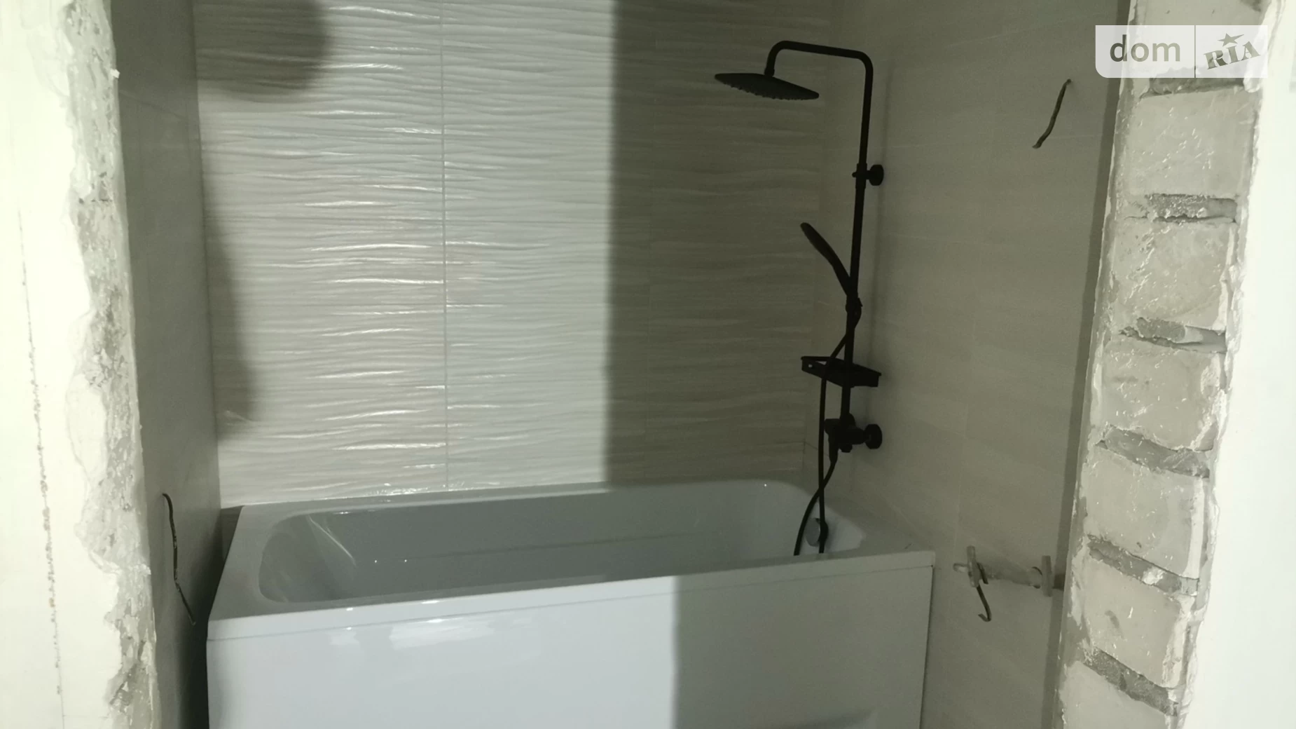 Продается 2-комнатная квартира 62 кв. м в Харькове, ул. Академика Барабашова, 10 - фото 2