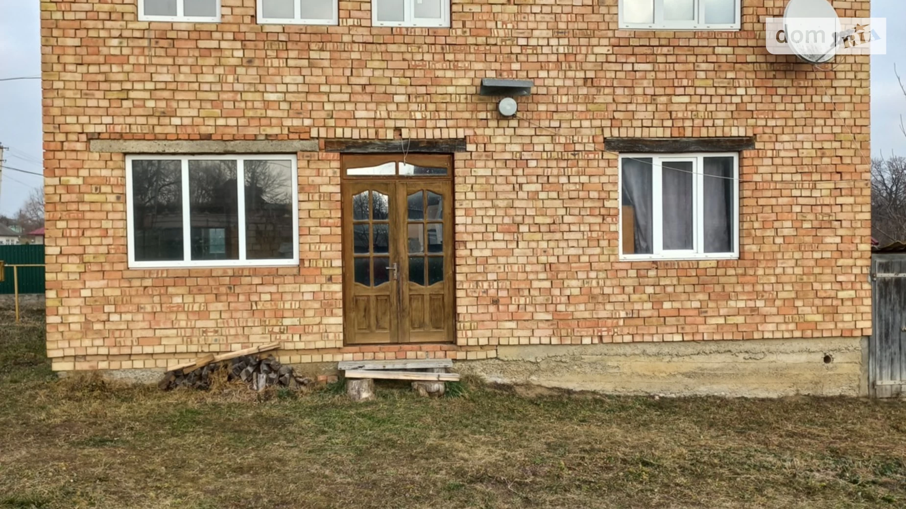 Продается дом на 2 этажа 186.5 кв. м с бассейном, цена: 24500 $ - фото 2
