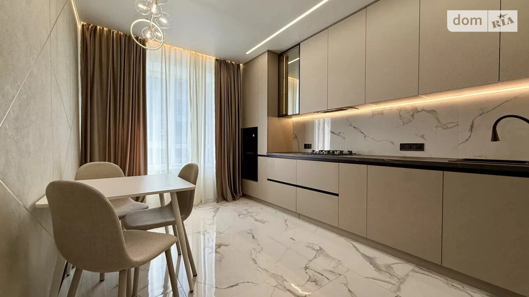 Продается 2-комнатная квартира 71 кв. м в Ивано-Франковске, цена: 108000 $ - фото 2