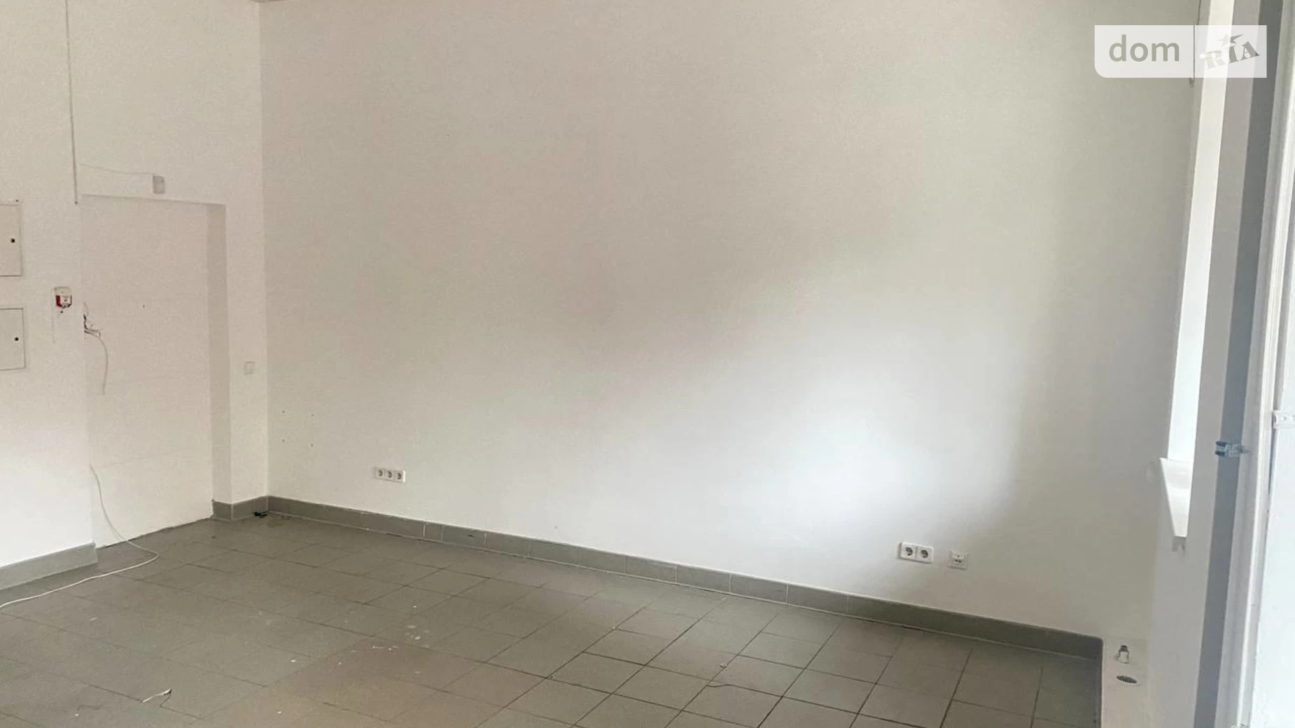 Продается помещения свободного назначения 30 кв. м в 3-этажном здании, цена: 45500 $ - фото 2