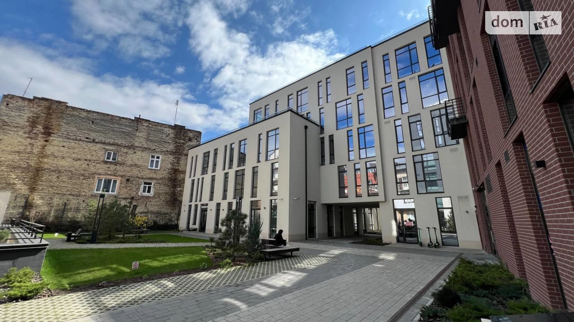 Сдается в аренду офис 204.9 кв. м в бизнес-центре, цена: 3074 $ - фото 2